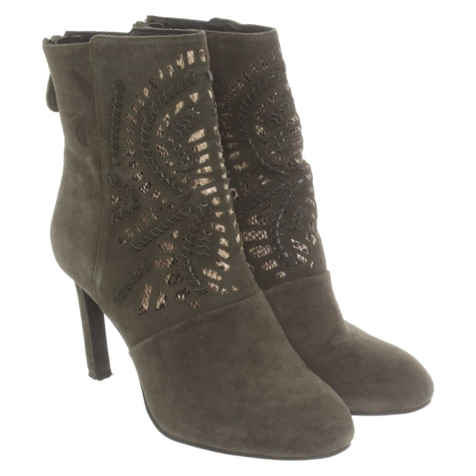 Lola Cruz Ankle boots Suede in Olive