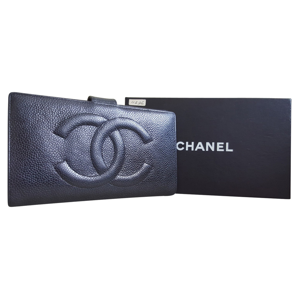 Chanel Wallet of caviar leather