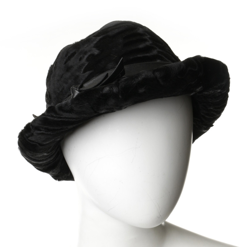 Other Designer Vintage - fur hat in black