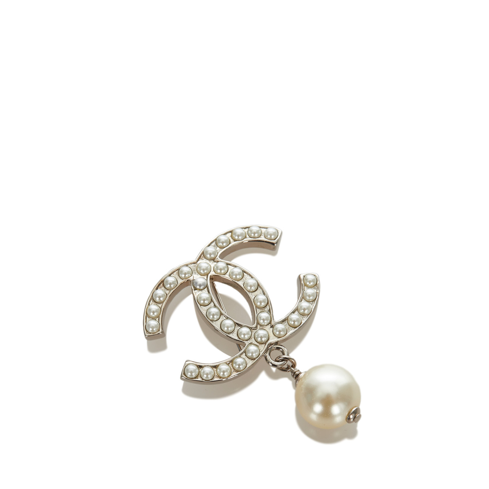 Chanel Brooch in Silvery - Second Hand Chanel Brooch in Silvery buy used  for 709€ (6652047)