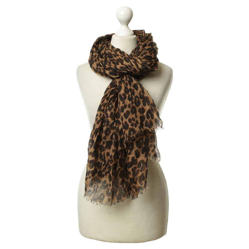 Louis Vuitton Leopard print scarf - Buy Second hand Louis Vuitton Leopard print scarf for €550.00