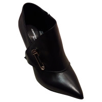 John Galliano Pumps/Peeptoes Leather in Black