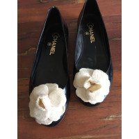 Chanel Slippers/Ballerinas Patent leather in Black