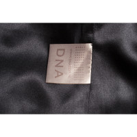 Dna Amsterdam Jacke/Mantel aus Pelz in Grau