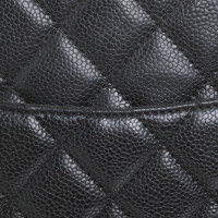 Chanel "Shopping Tote" in pelle di caviale