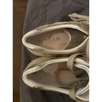 Hogan Chaussures à lacets en Daim en Beige