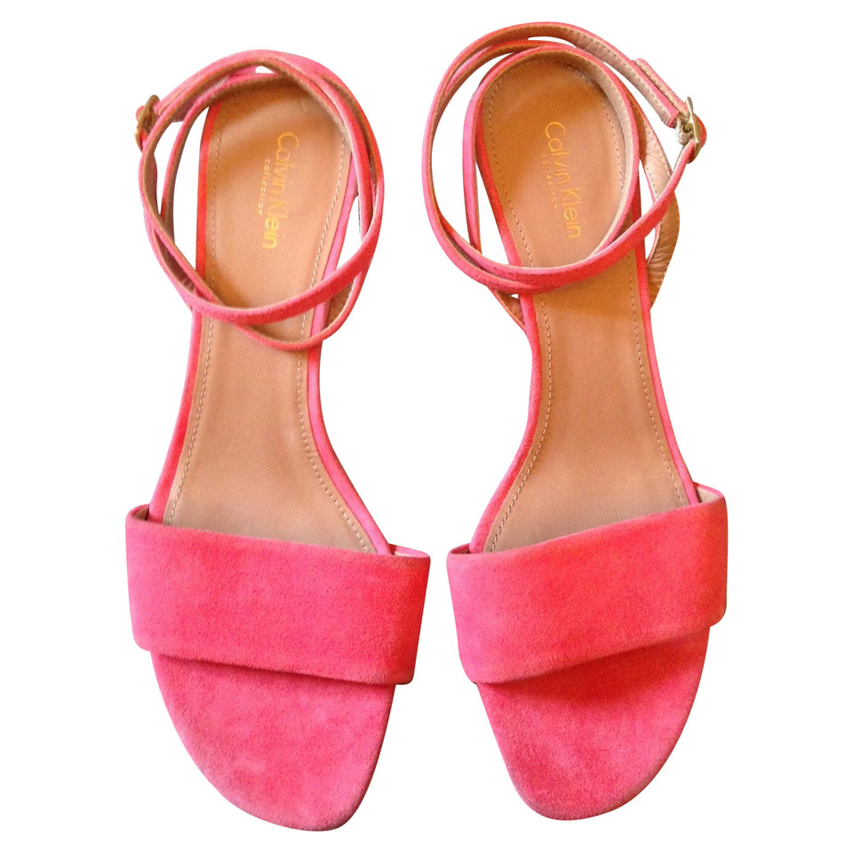 Calvin Klein Sandalen aus Wildleder in Rosa / Pink