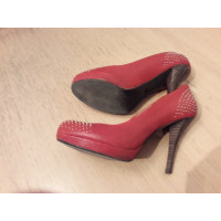 Dkny Pumps/Peeptoes Leather in Red