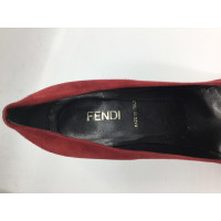 Fendi Pumps/Peeptoes Suede in Red