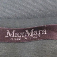 Max Mara skirt in the 50s-style