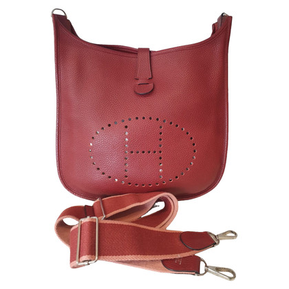 Hermès Evelyne GM 33 Leather in Red
