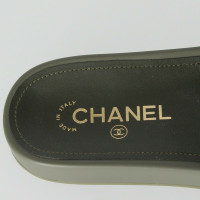 Chanel Sandalen in Khaki