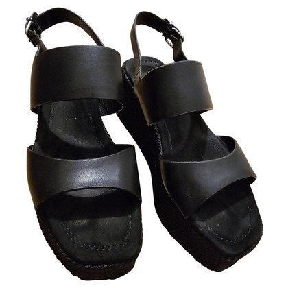 Marc Cain Sandals Leather in Black