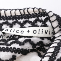 Alice + Olivia Top Silk in Cream