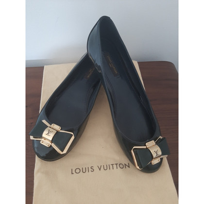 Louis Vuitton Slippers/Ballerinas Leather in Olive