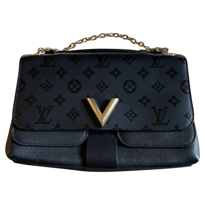 Louis Vuitton Very Chain Leather in Black
