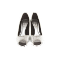 Karen Millen Pumps/Peeptoes aus Leder in Silbern