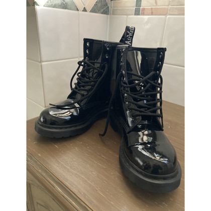 Dr. Martens Ankle boots Patent leather in Black