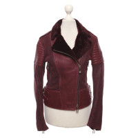 Belstaff Jacke/Mantel aus Pelz in Bordeaux