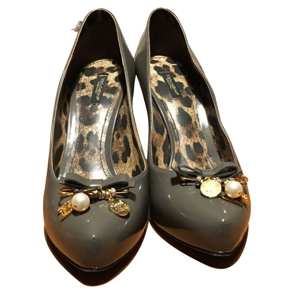 Dolce & Gabbana pumps en gris