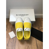 Givenchy Chaussures de sport en Cuir en Jaune