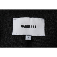 Nanushka  Kleid aus Jeansstoff in Schwarz