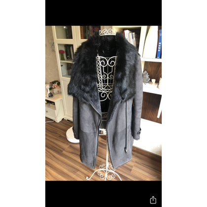 Burberry Jacket/Coat Suede in Grey