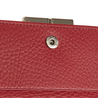 Burberry Täschchen/Portemonnaie aus Leder in Rot
