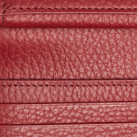 Burberry Täschchen/Portemonnaie aus Leder in Rot