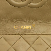 Chanel Flap Bag aus Leder in Beige