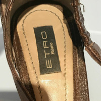 Etro Sandalen aus Leder in Braun
