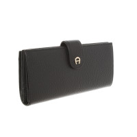 Aigner Bag/Purse Leather in Black