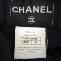 Chanel Gewatteerde jas met logo knopen