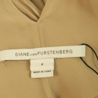 Diane Von Furstenberg Bovenkleding Zijde in Beige