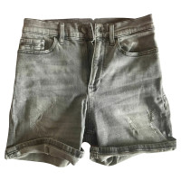 Calvin Klein Jeans Shorts aus Jeansstoff in Grau