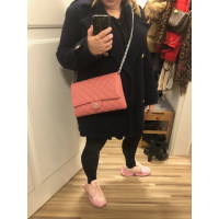 Chanel Classic Flap Bag Jumbo Leer in Roze