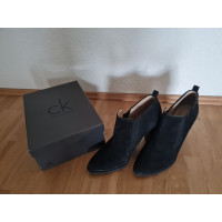 Calvin Klein Stivaletti in Pelle scamosciata in Nero