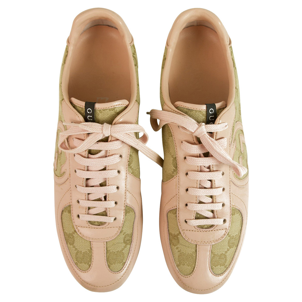 Gucci Sneakers aus Canvas in Beige