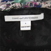 Diane Von Furstenberg Condisci "Annalizza" con la stampa