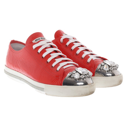 Miu Miu Sneakers aus Lackleder in Rot