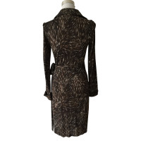 Diane Von Furstenberg Dress Silk in Brown