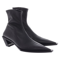 Balenciaga Pumps/Peeptoes aus Leder in Schwarz