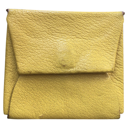 Hermès Täschchen/Portemonnaie aus Leder in Gelb