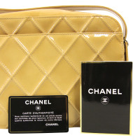 Chanel Borsa a tracolla realizzata in pelle verniciata