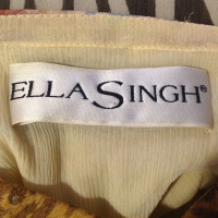 Ella Singh Bandjes top en rok