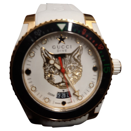 Gucci Armbanduhr aus Stahl in Weiß