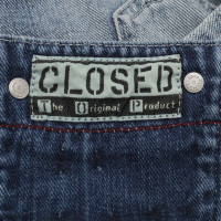 Closed D34e17d1 in blue