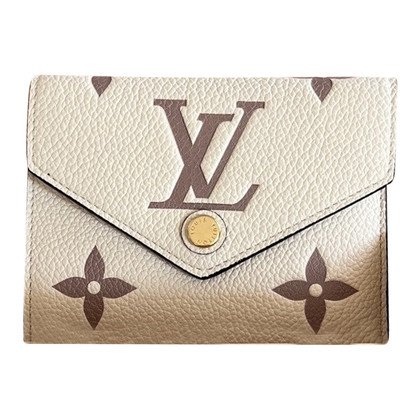 Louis Vuitton Bag/Purse Leather in Cream