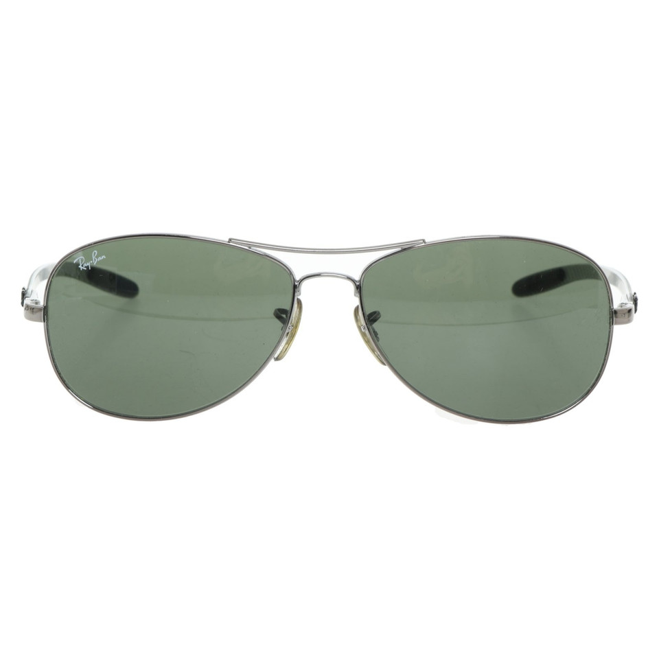 Ray Ban Aviator sunglasses in silver