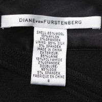 Diane Von Furstenberg gonna a matita in nero